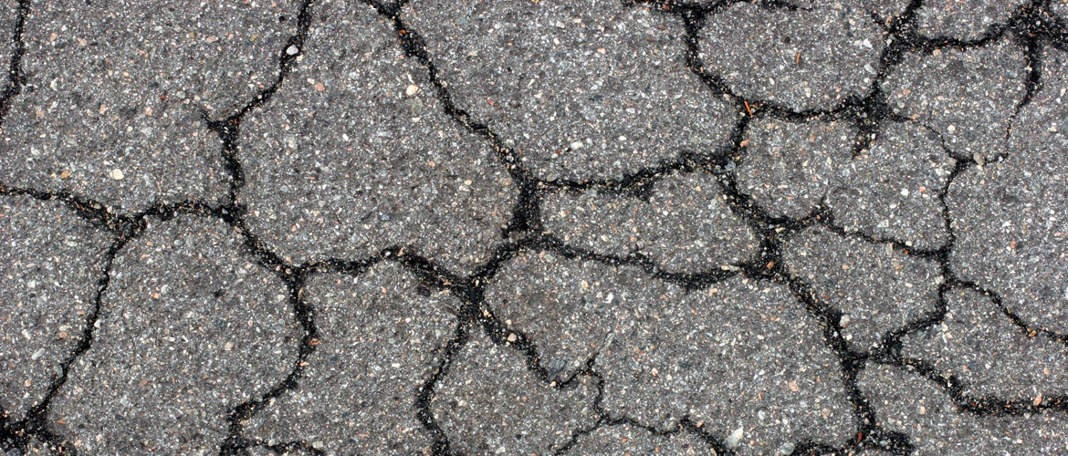 You are currently viewing Why Is My Asphalt Cracking?