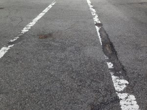 Read more about the article What is Asphalt Raveling?